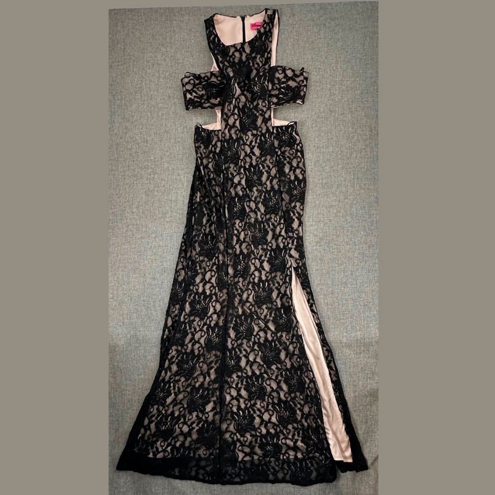 Morgan & Co Black‎ Evening Dress Floral Lace 8 Petite Lined Sleeveless Sparkly